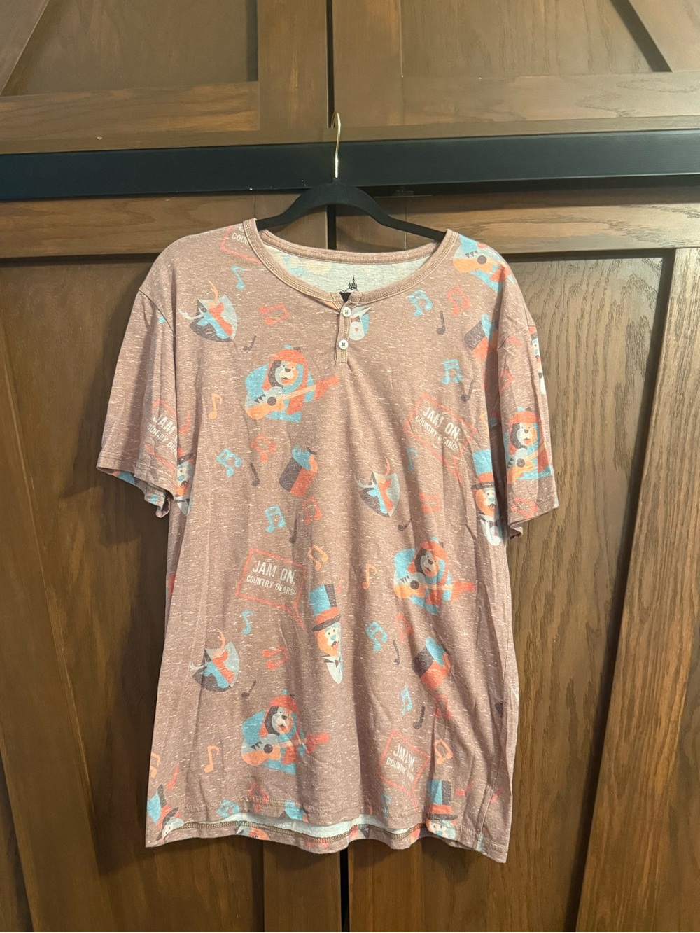 Disney Parks Country Bear Jamboree All-Over Print Henley Shirt Sz M "Jam On" EUC